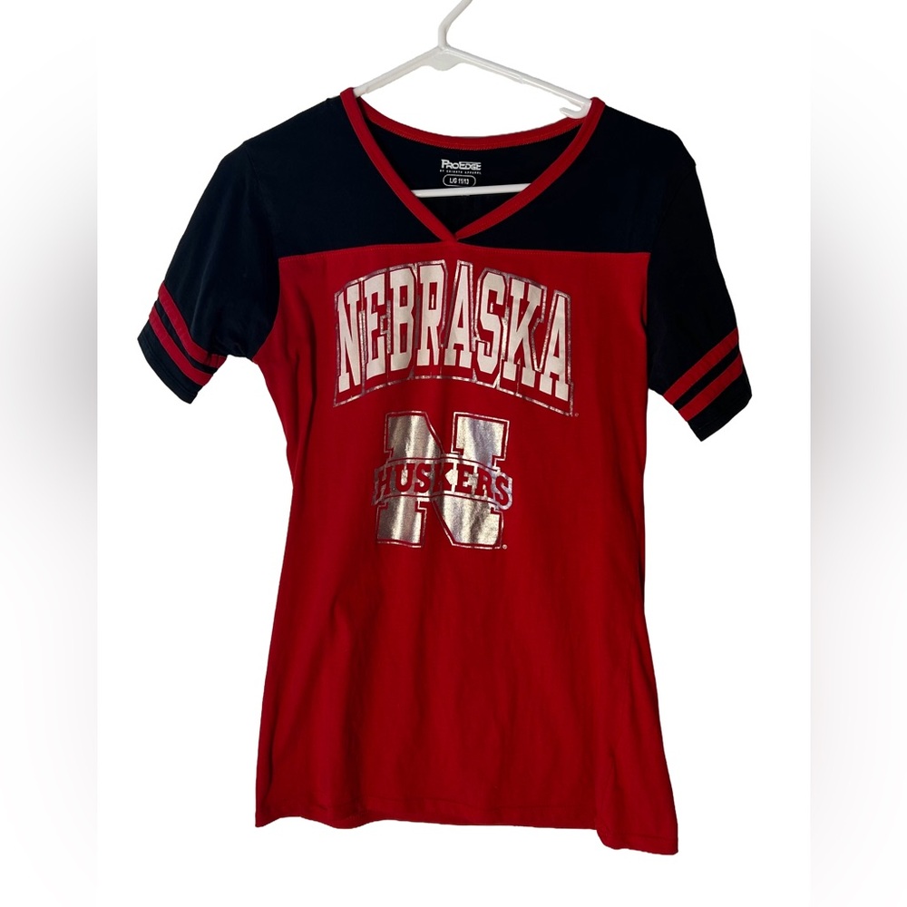 Pro Edge Nebraska Huskers‎ Red and Black Tee
